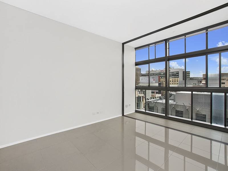 902, 8 Park Lane, Chippendale - Thumbnail 2
