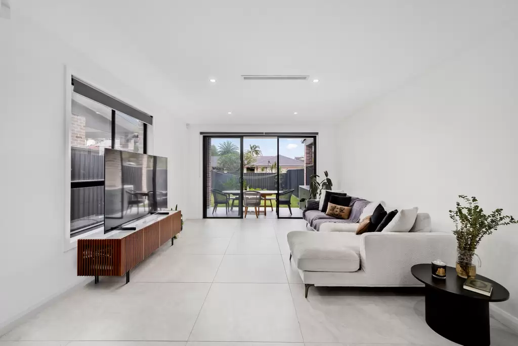 4/94 Warners Avenue, Bondi Beach, Bondi Beach - Thumbnail 2