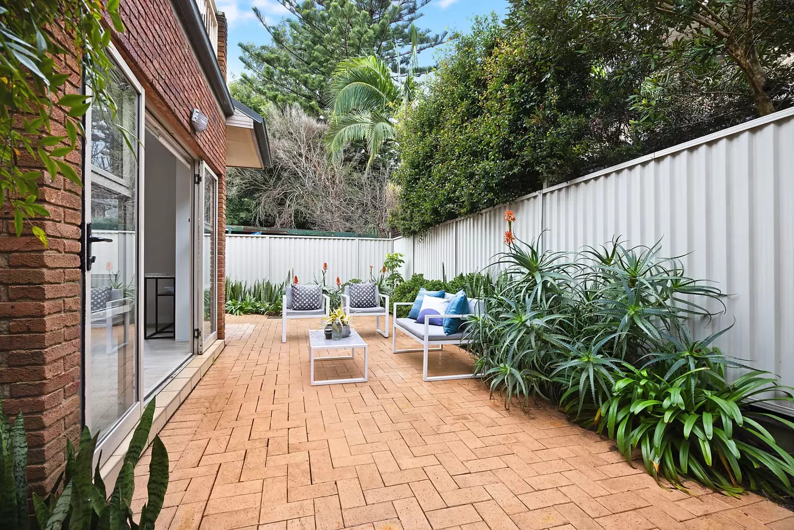 8 Kynuna Court, Karana Downs - Thumbnail 2