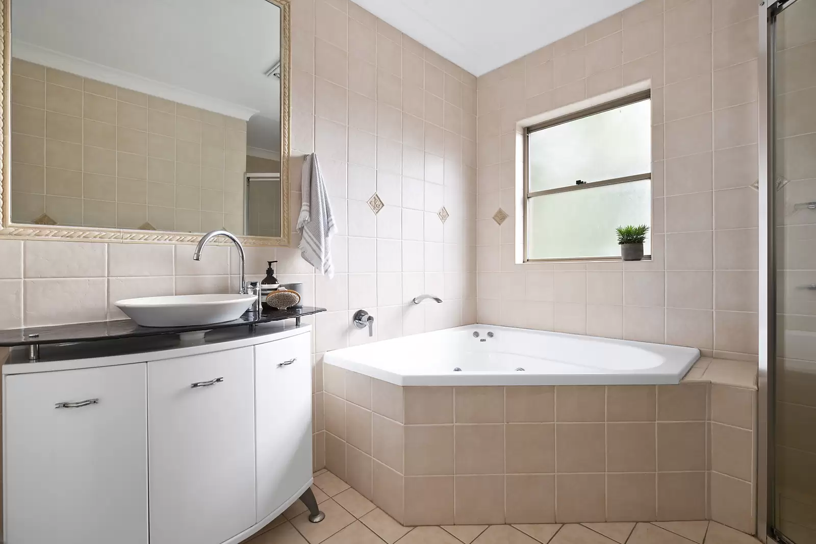 8 Kynuna Court, Karana Downs - Thumbnail 7