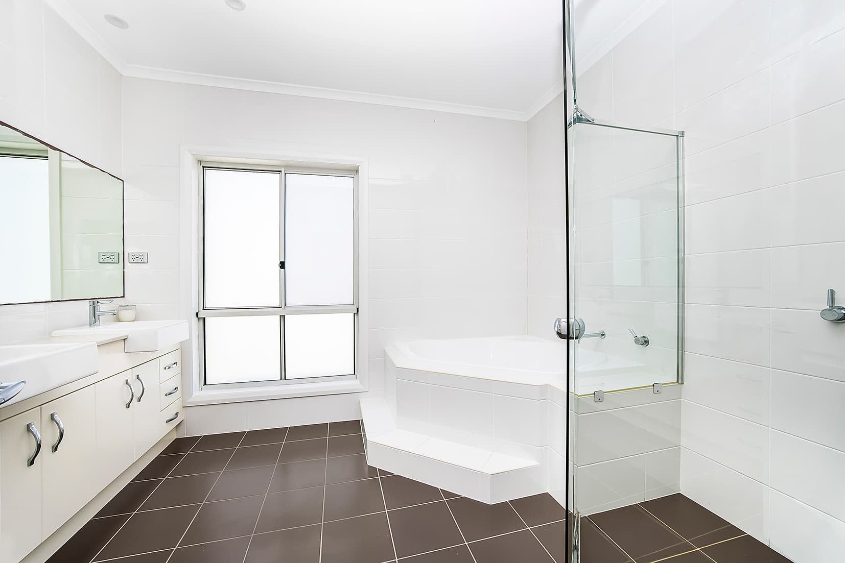 1/6 Childs Street, Clayfield - Thumbnail 2