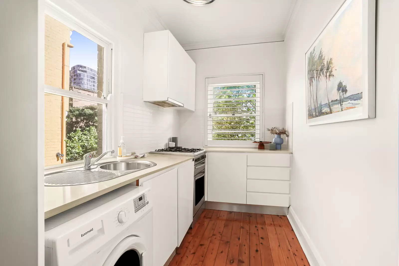 1/15 Ben Eden Street, Bondi Junction, Wynnum - Thumbnail 2