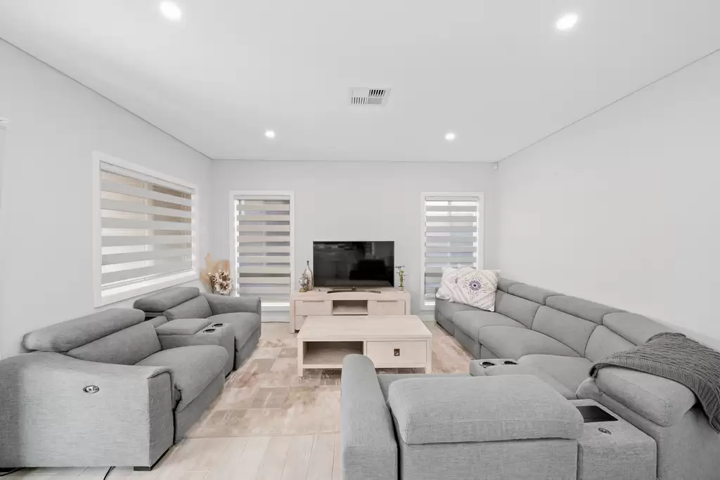 32/40 Strathalbyn Drive, Oatlands, NSW, Oakhurst - Thumbnail 3