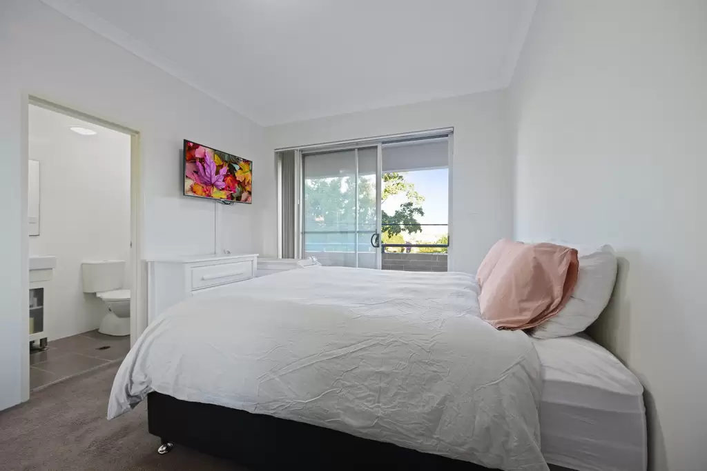 8/22 Roslyn Gardens, Elizabeth Bay, Epping - Thumbnail 5