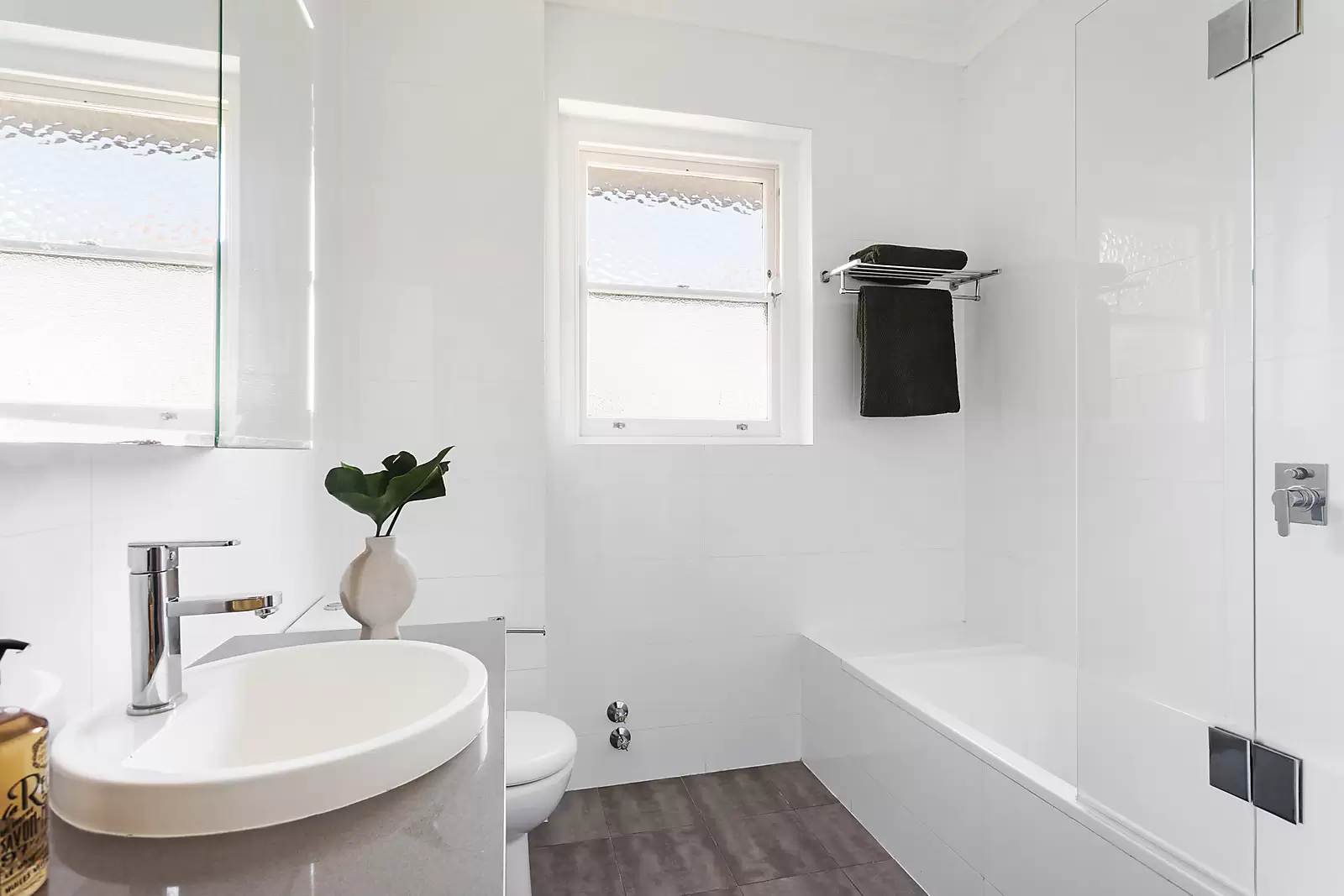 12/166 New South Head Road, Edgecliff, Fig Tree Pocket - Thumbnail 6