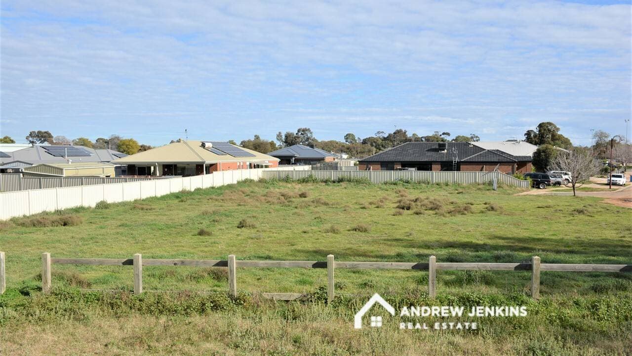 1/137 Blair Street, North Bondi, Cobram - Image 1
