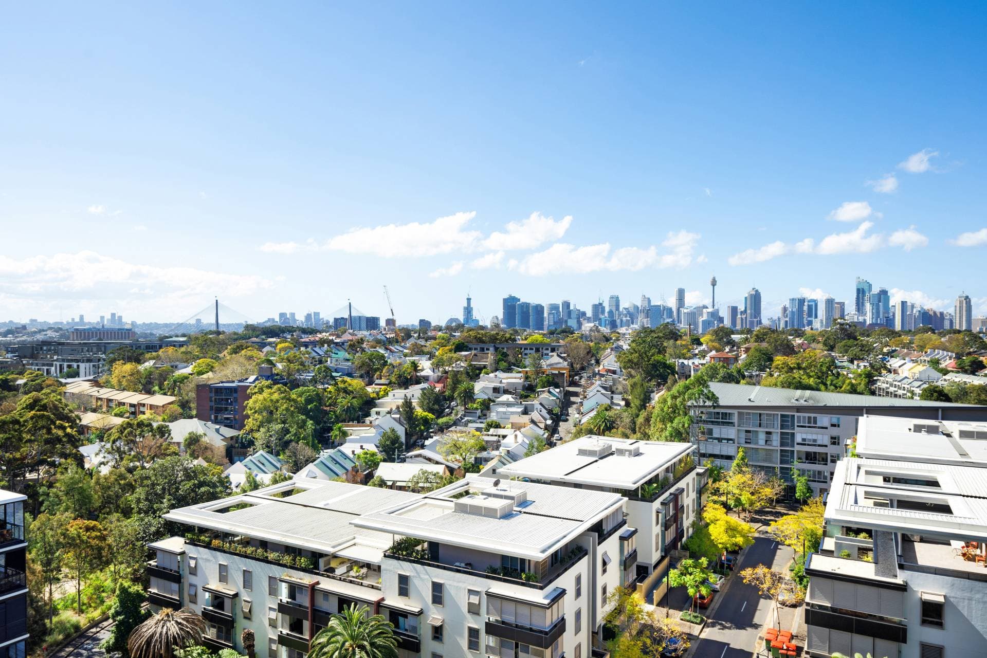 1003, 5 Sterling Cct, Camperdown - Image 1
