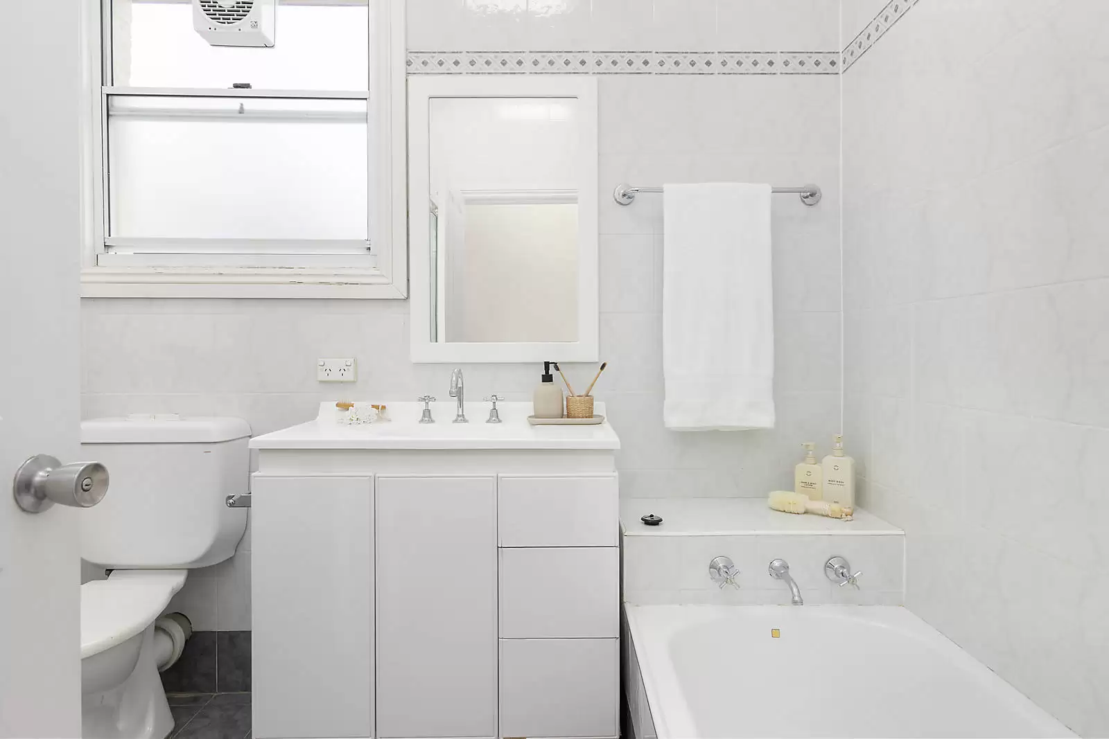 4/3 Raby  Lane, Randwick, Tarneit - Thumbnail 8