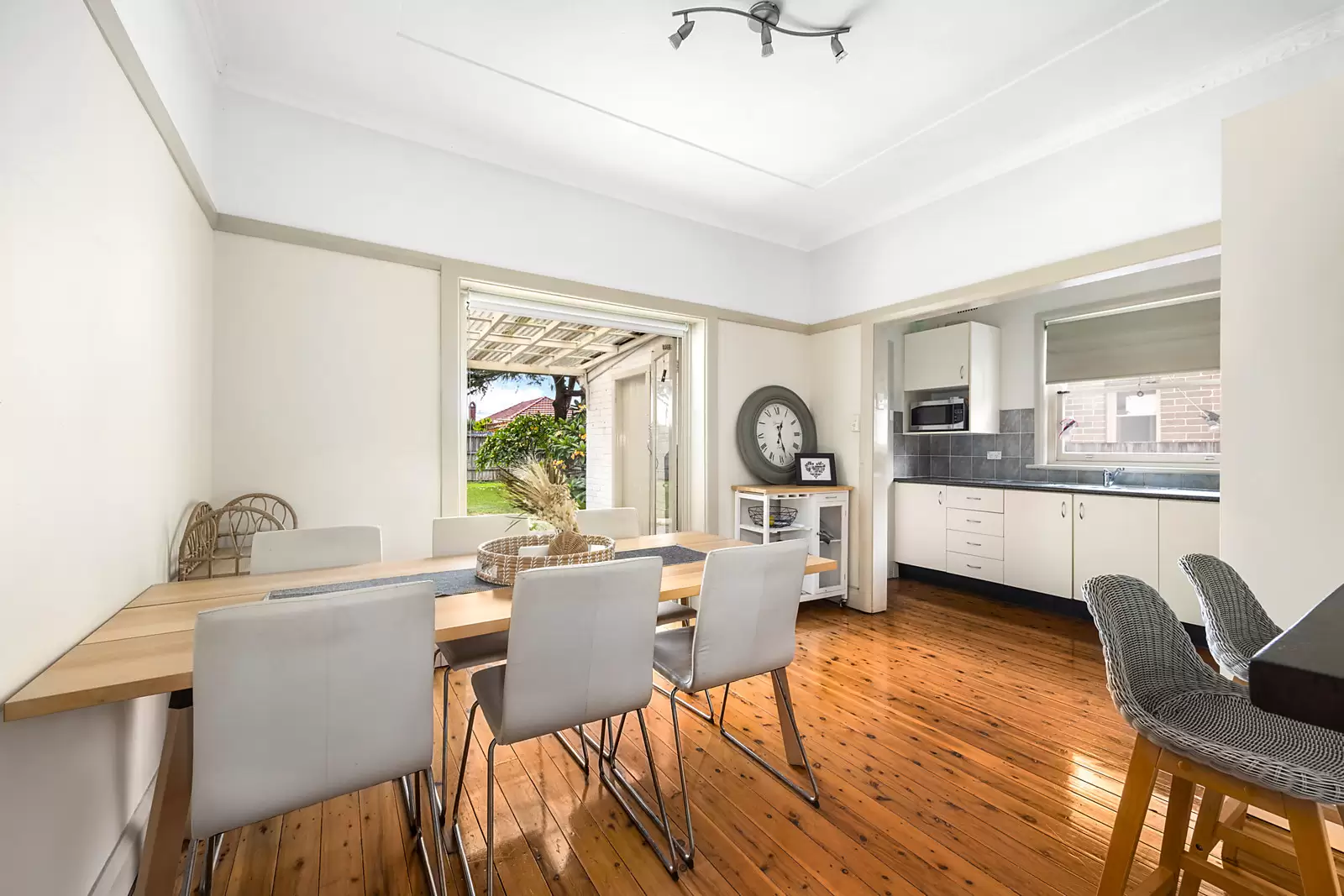 Unit 4/70 Henrietta Street, Waverley, Tarneit - Thumbnail 7