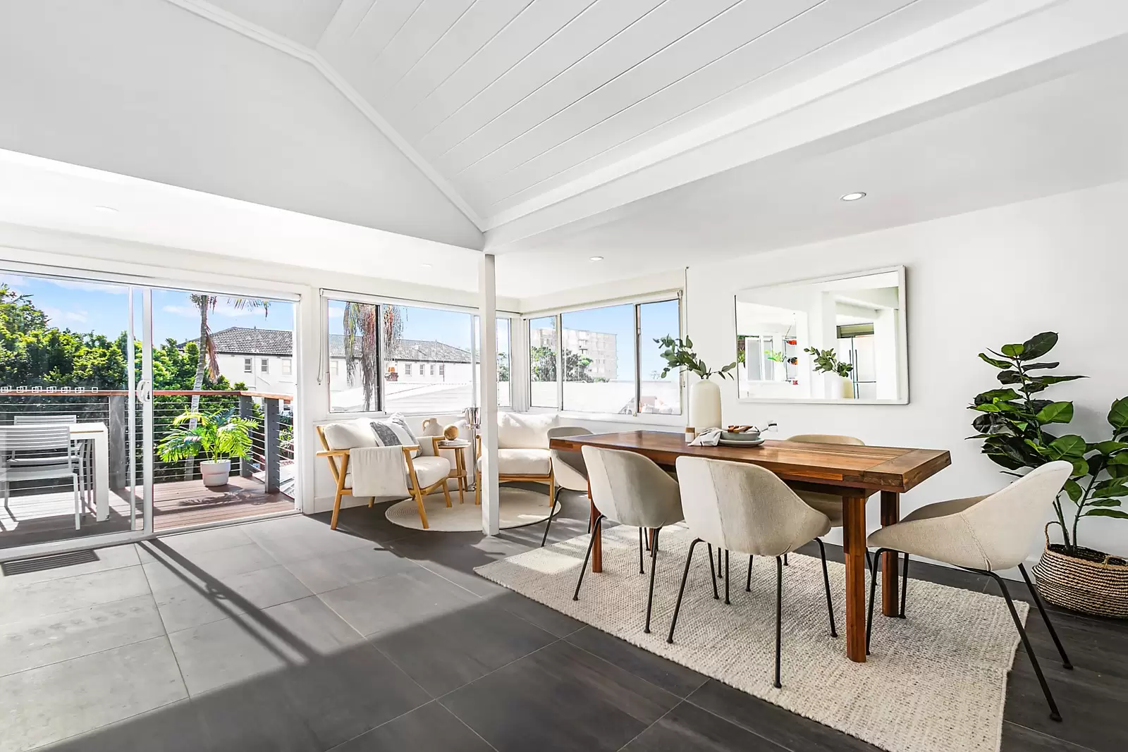 11/12 Francis Street, Bondi Beach, Kenmore - Thumbnail 3