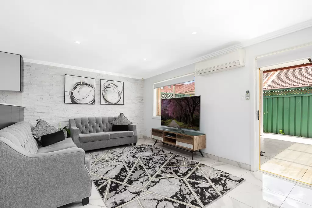 3/2-4 Ocean  Street, Bondi, Cobram East - Thumbnail 2