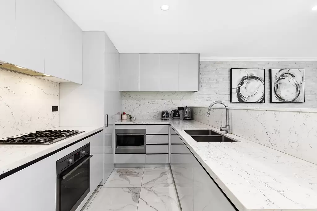 3/2-4 Ocean  Street, Bondi, Cobram East - Thumbnail 3
