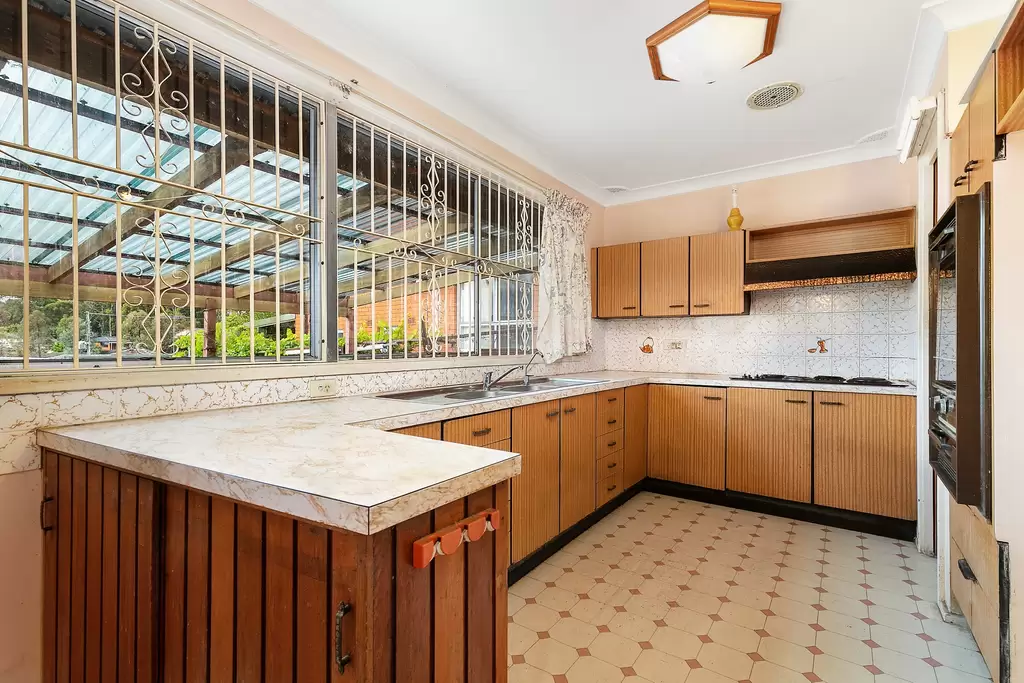 32 Vinegar Hill Road, Kellyville Ridge NSW, Kellyville Ridge - Thumbnail 4