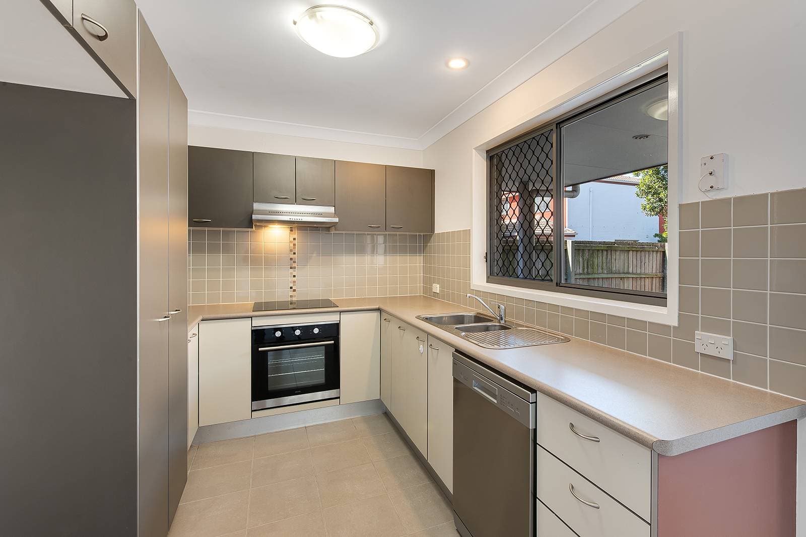 4/65-71 Trafalgar Street, Mount Lewis - Thumbnail 3