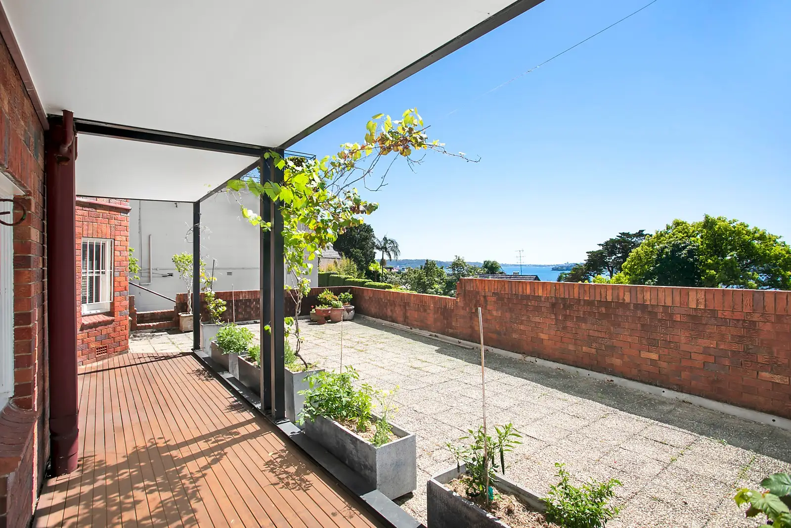 1/4 Aston Gardens, Bellevue Hill, Chapel Hill - Thumbnail 2