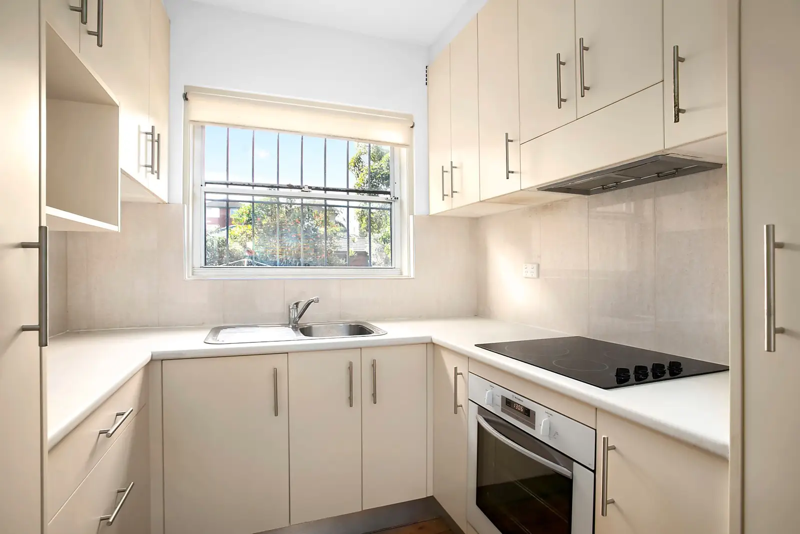 1/66 Rhodes Street, Hillsdale, Kenmore - Thumbnail 2