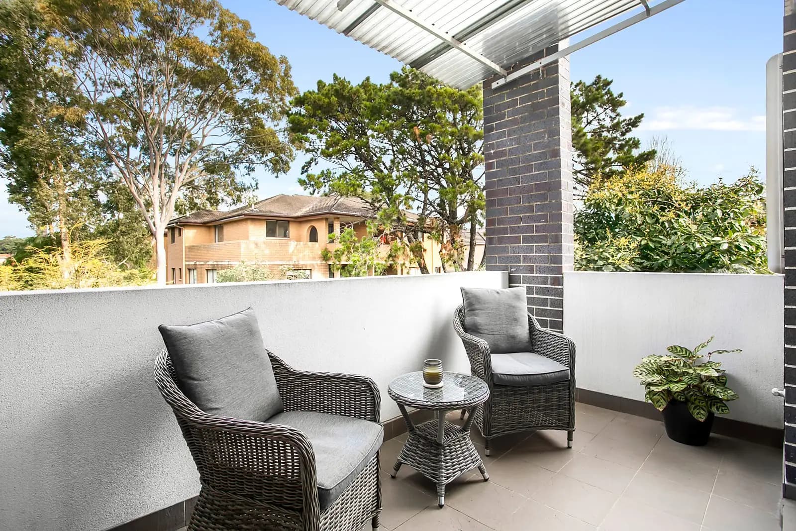 17/10-14 Duke Street, Kensington, Moggill - Image 1