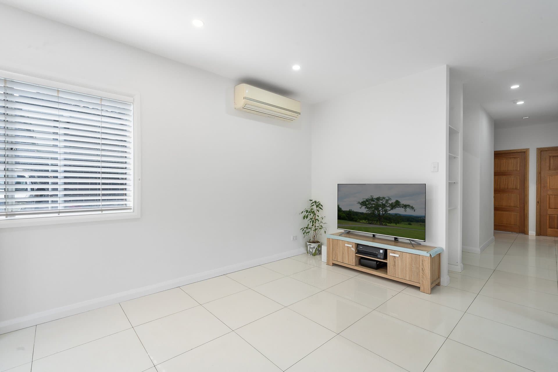 3/236 Buffalo Road, Ryde, Newington - Thumbnail 2