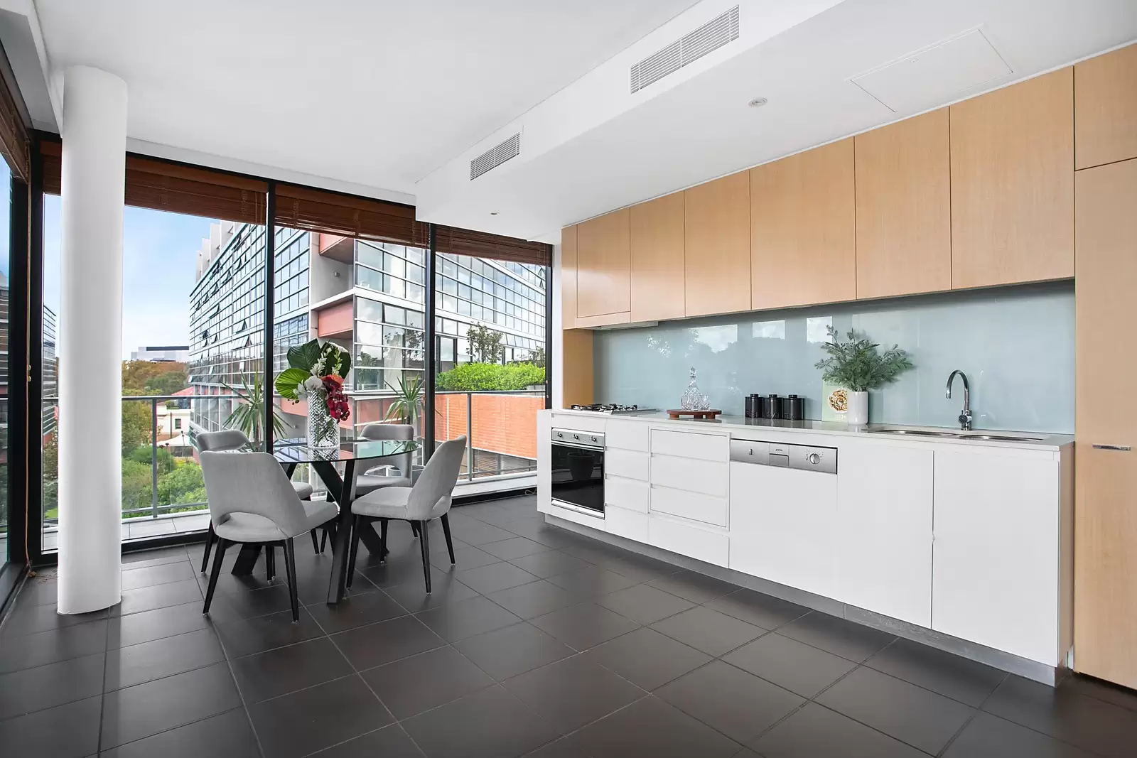 604D/250 Anzac Parade, Kensington, Brookfield - Thumbnail 3