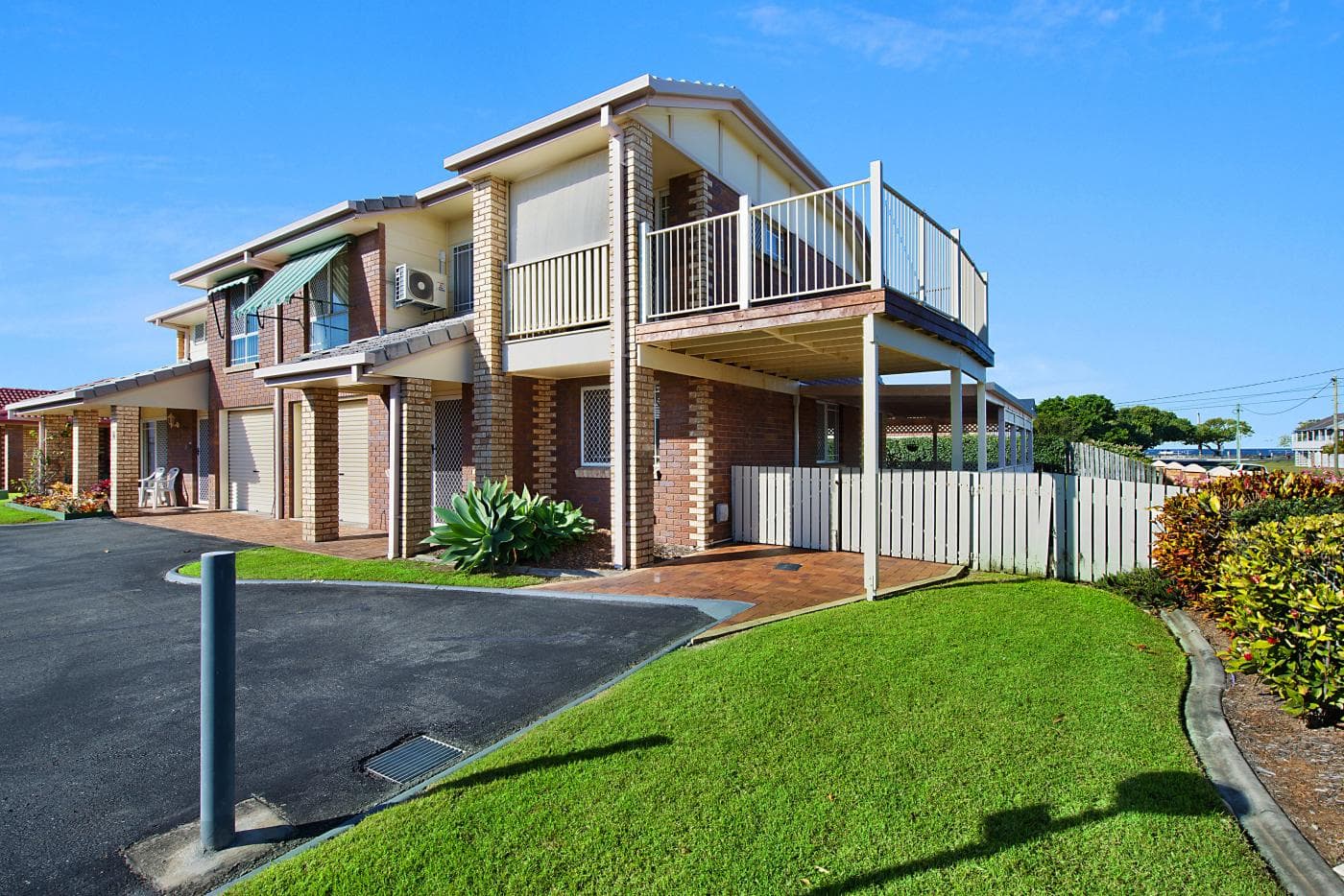 2/17 Sunset Avenue, Breakfast Point - Image 1
