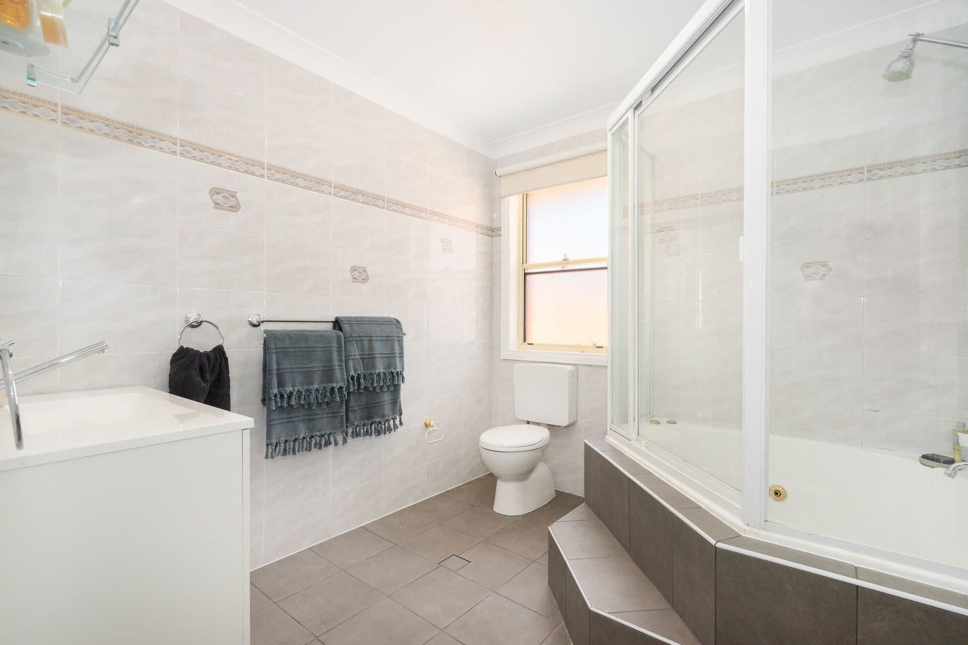 17/2-4 Notts Avenue, Bondi Beach, North Strathfield - Thumbnail 6