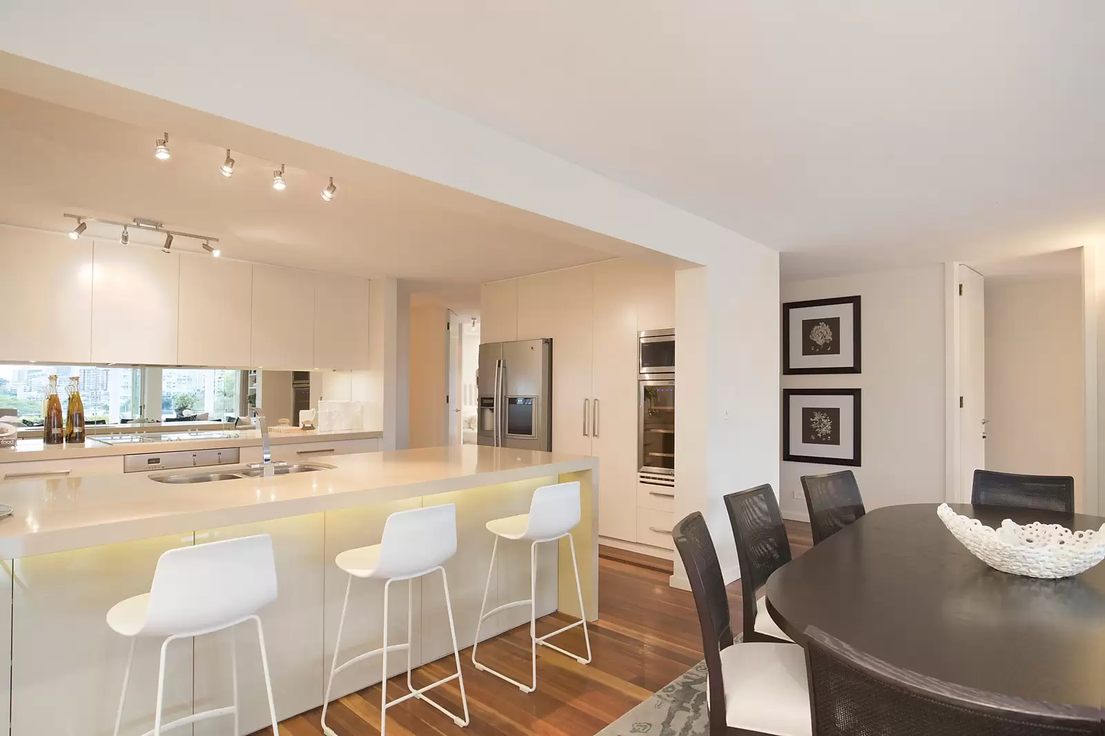 2/21 Yarranabbe Road, Darling Point, Liberty Grove - Thumbnail 4