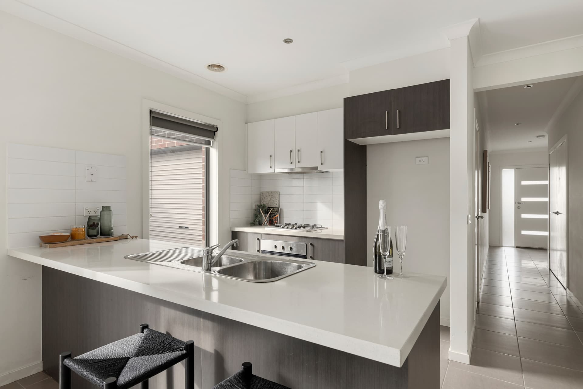Unit 85, 9 Rainbow Shores Drive, Rainbow Beach, Mosman - Thumbnail 3