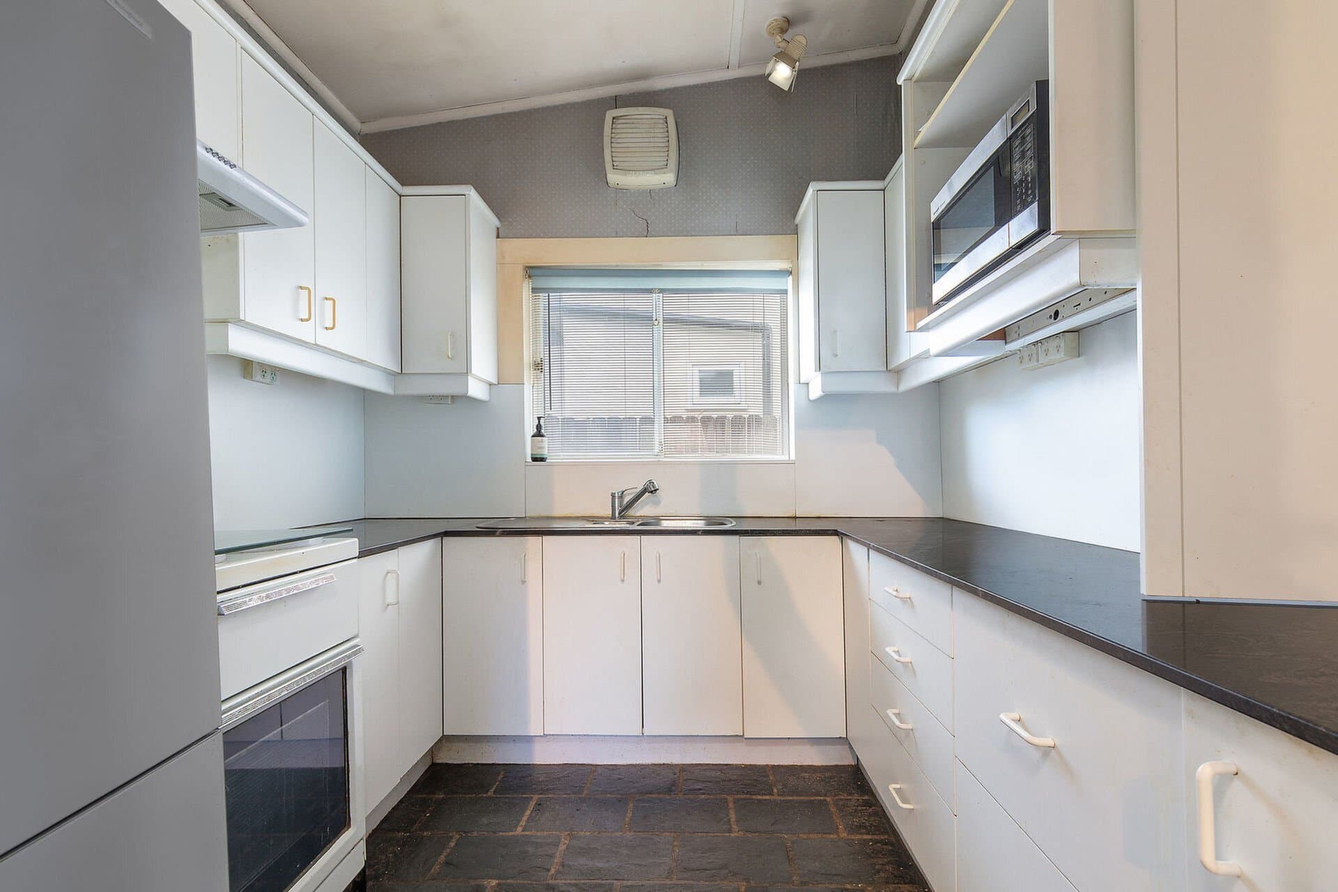 Unit 1-4, 1 Nixon Street, Benalla VIC, Concord - Thumbnail 4