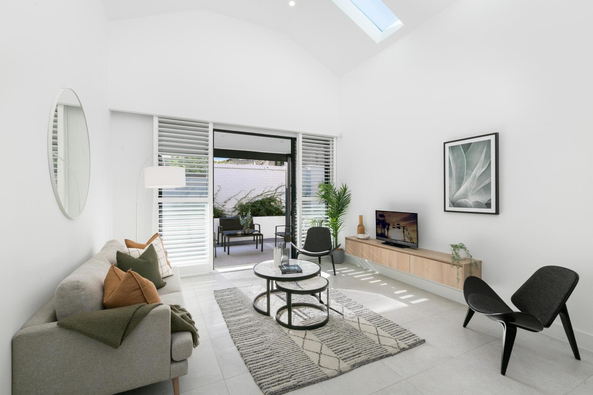 3/147 Quarry Road, Ryde, Concord - Image 1