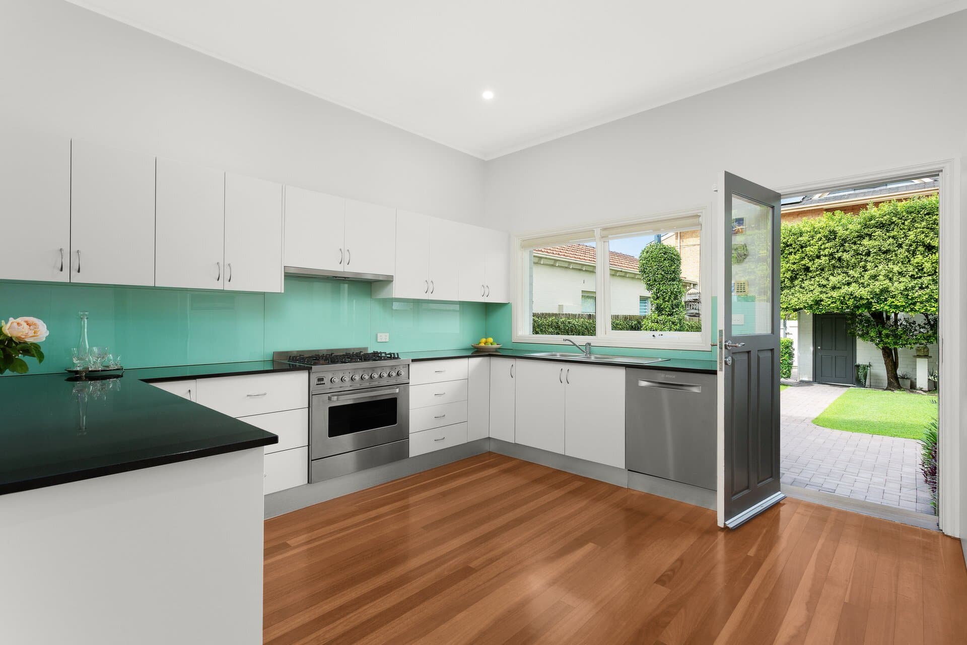 1/10 Lang Street, Breakfast Point - Thumbnail 6