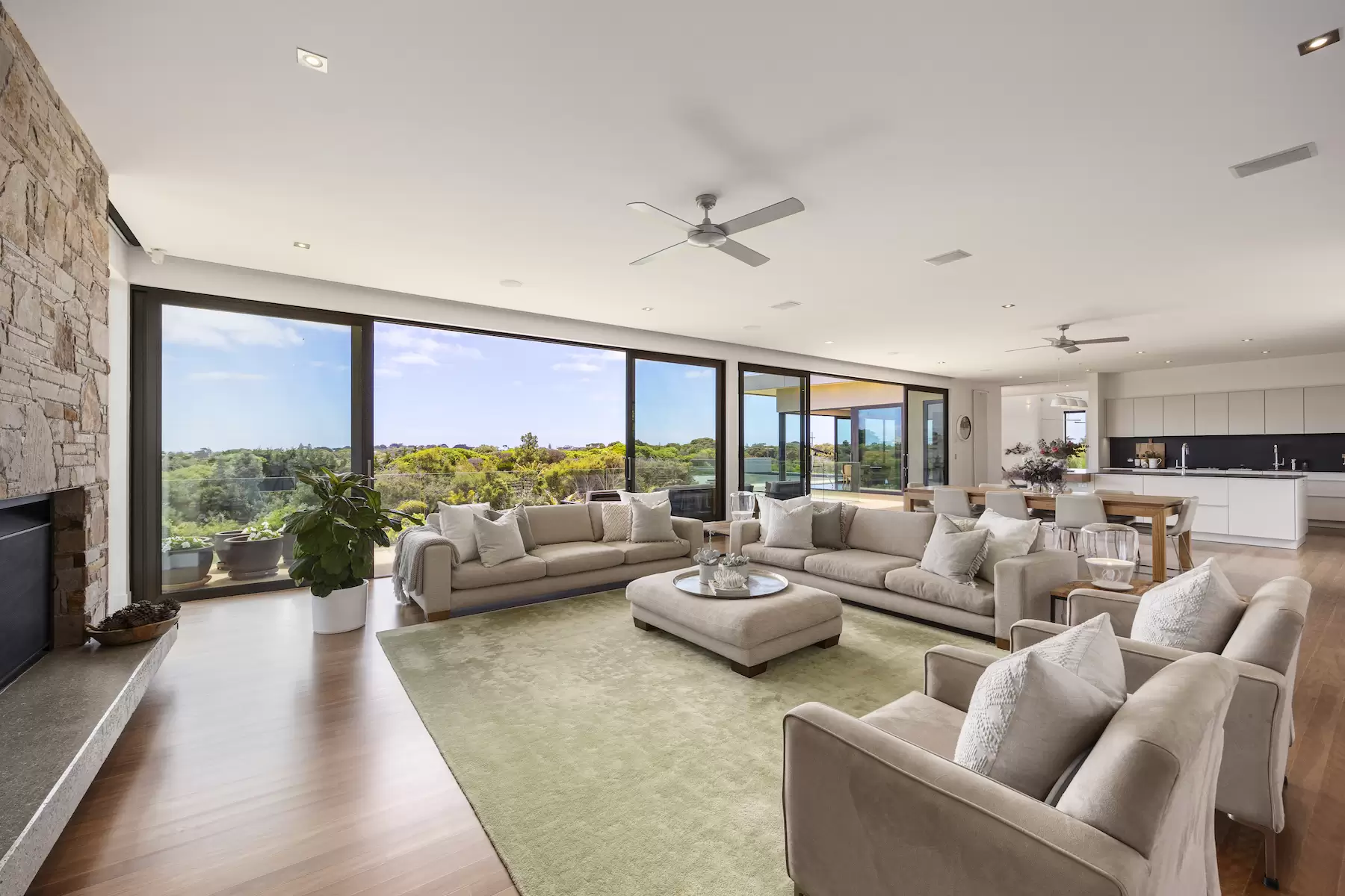 Unit 1&2/, 25 Alfred Street, Mount Isa, Yarroweyah - Thumbnail 8