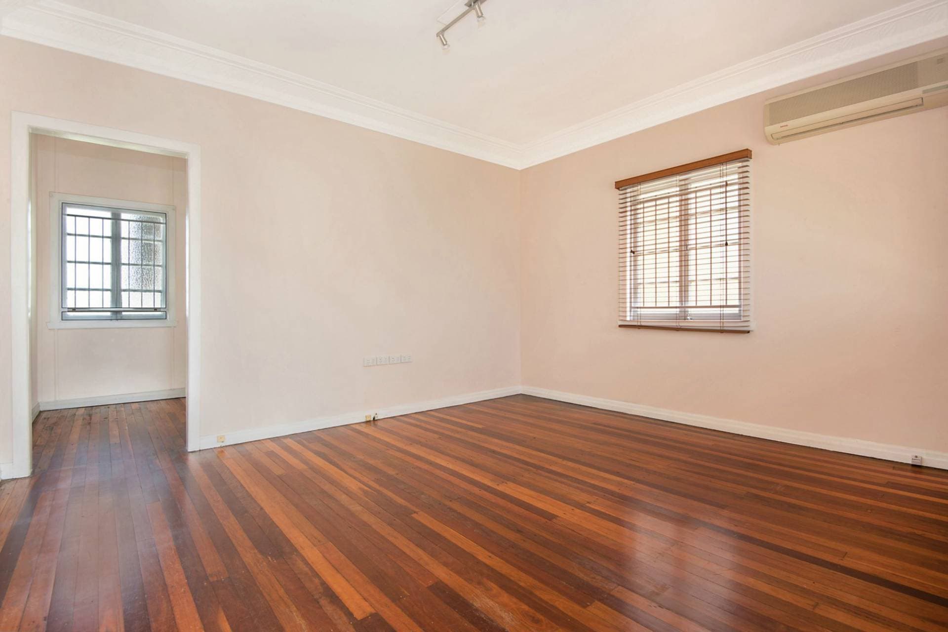 18/44-48 Milton Street, Ashfield, Concord - Thumbnail 4