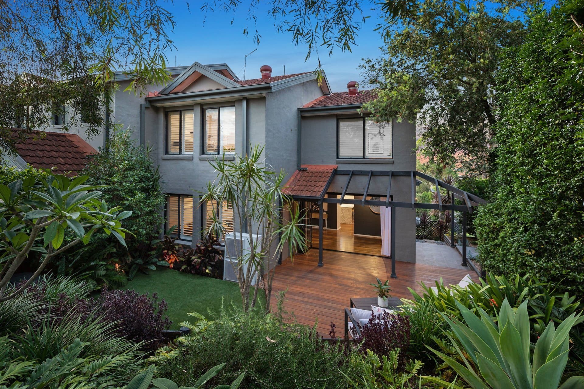 2/10 View Street, Croydon - Image 1
