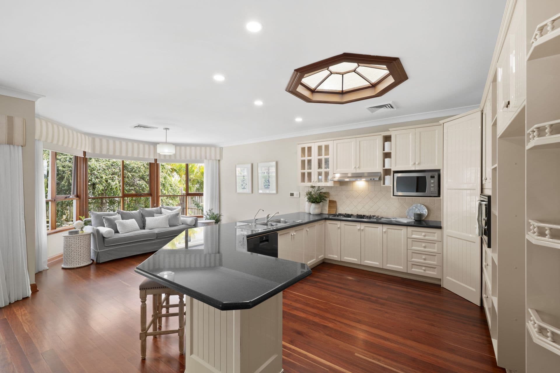 96 Kings Road, Castle Hill, Castle Hill - Thumbnail 4