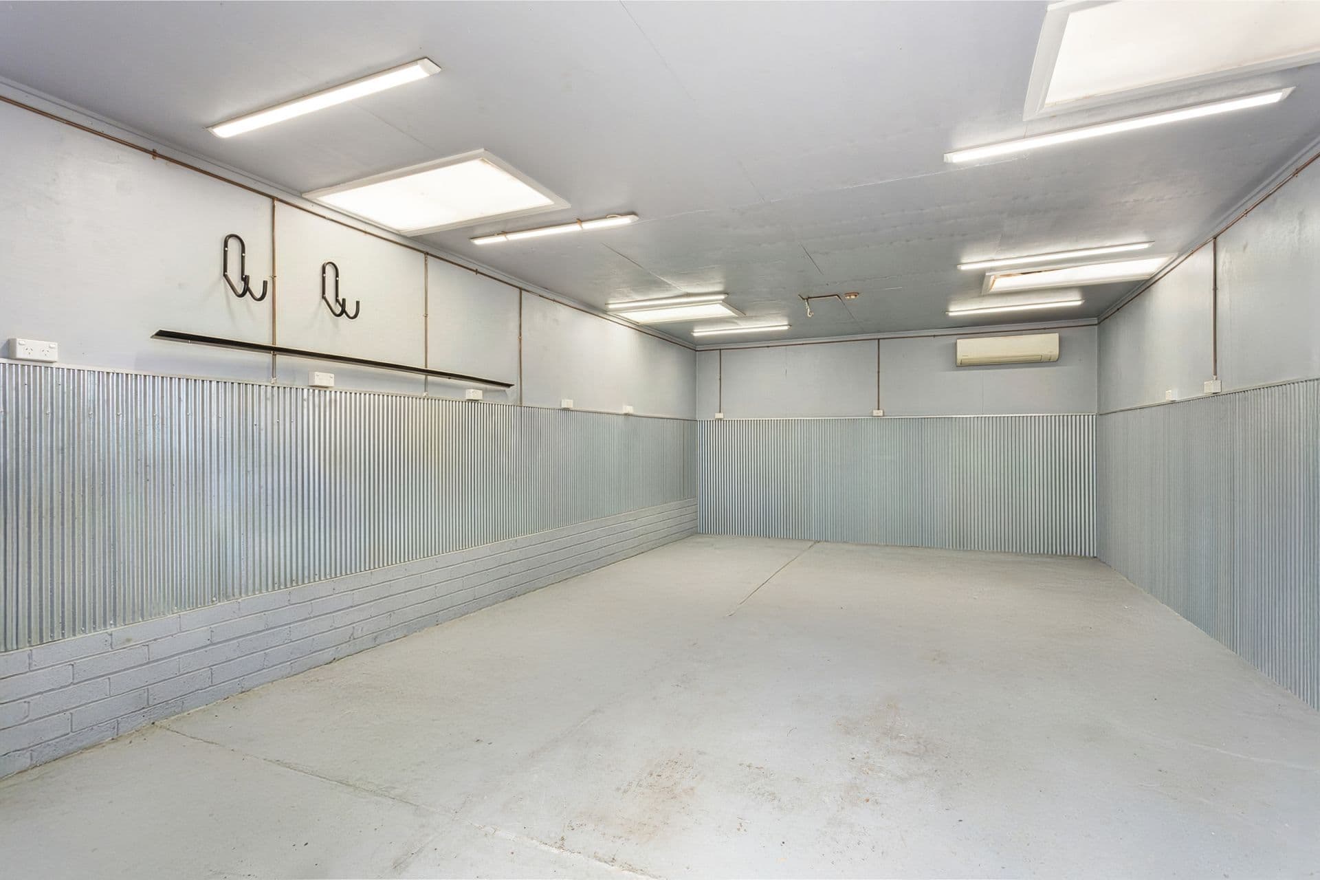 16 Walbon Crescent, Koonawarra, Koonawarra - Image 1