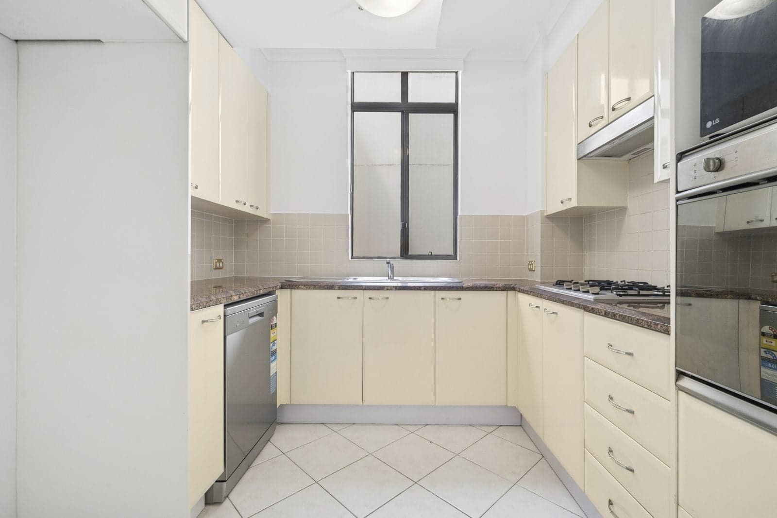 33/121-133 Pacific Highway, Hornsby, Hornsby - Thumbnail 7