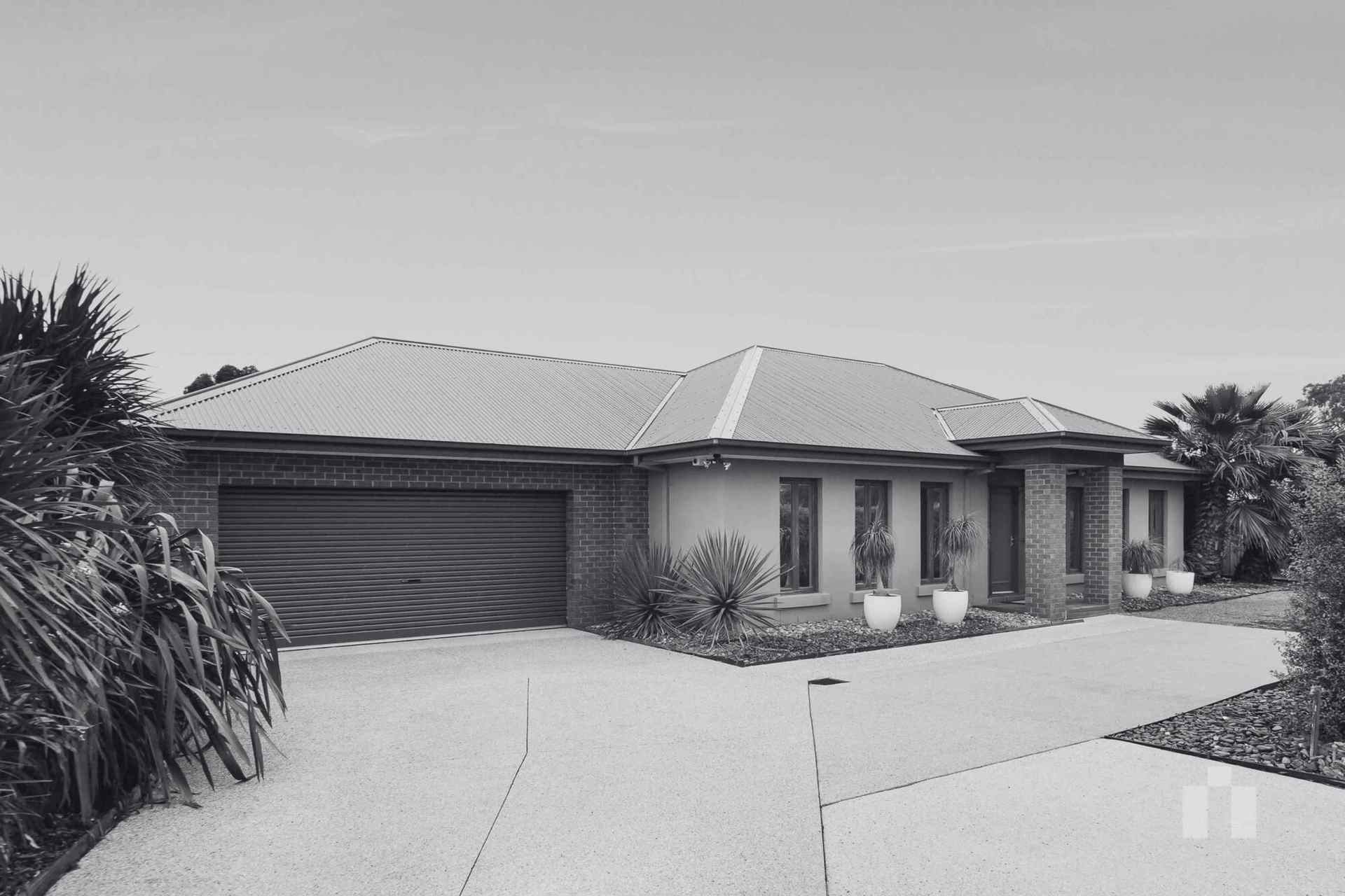 303, 3 Sterling Circuit, Camperdown - Image 1