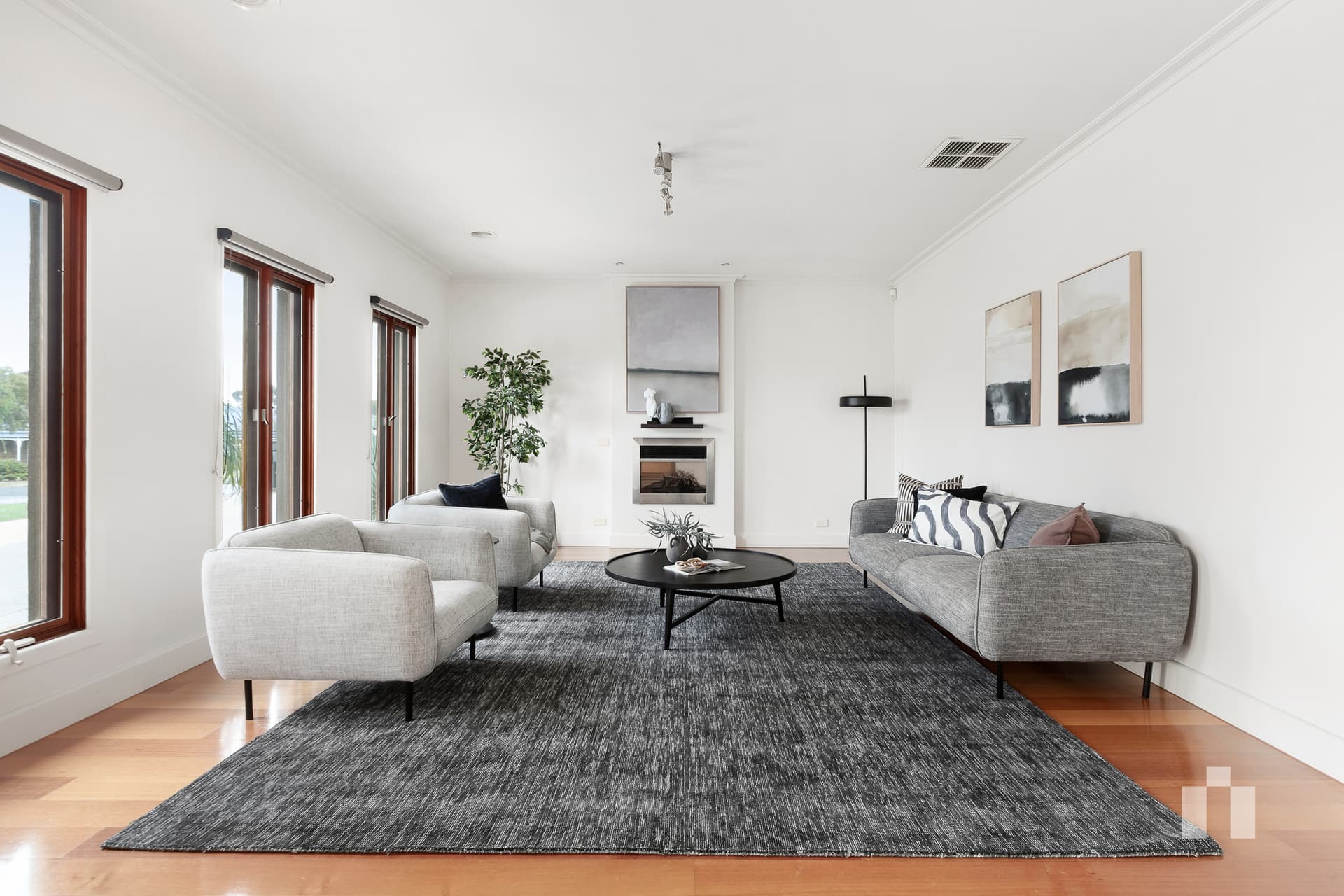 303, 3 Sterling Circuit, Camperdown - Thumbnail 4