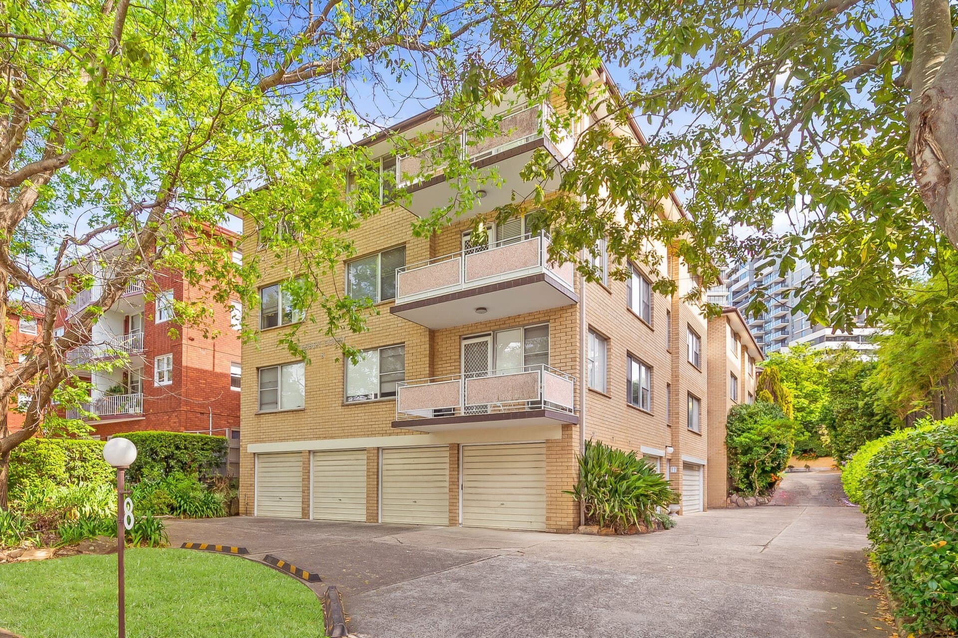 3/8 Essex Street, Epping - Image 1