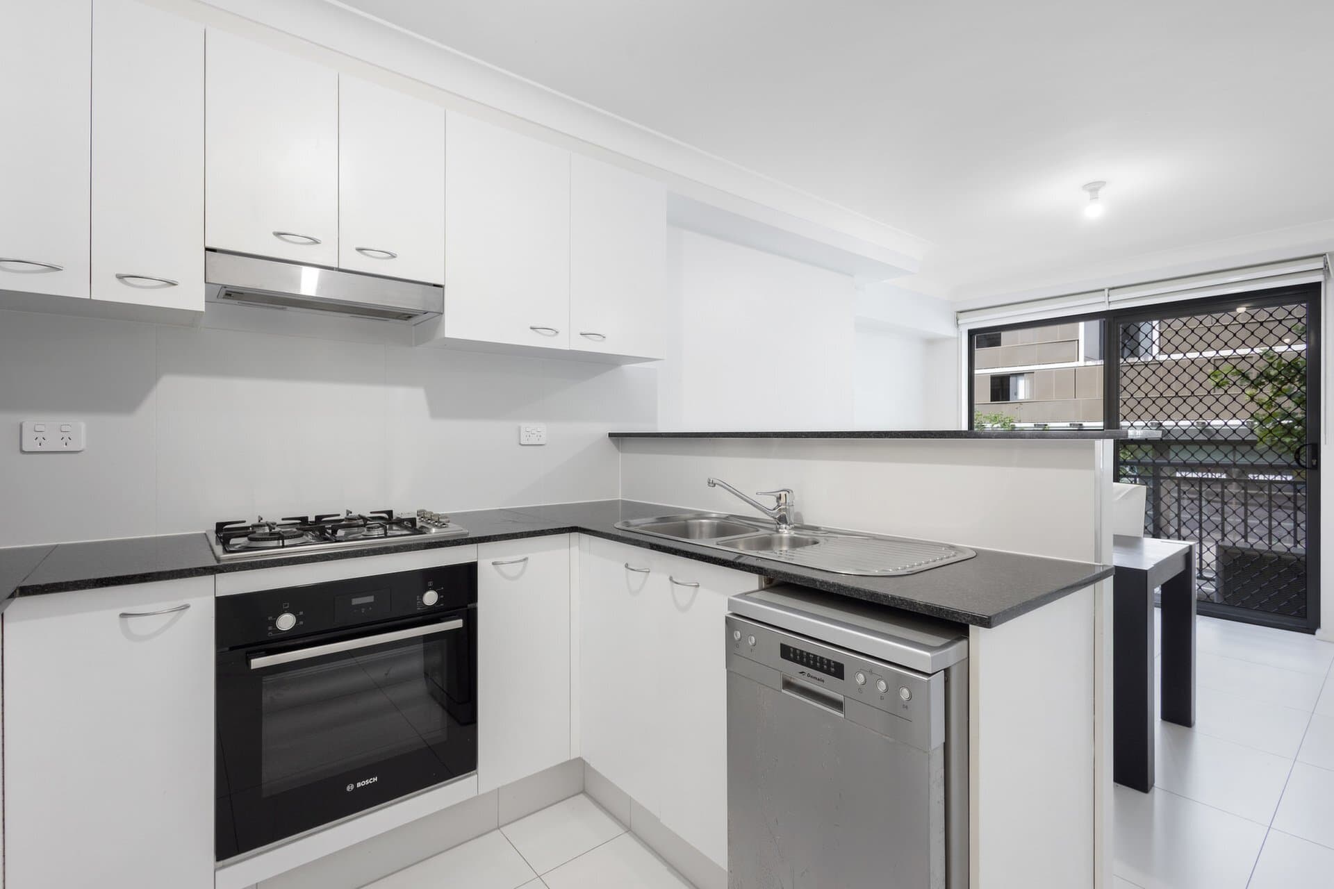 6/166 Pacific Highway, North Sydney - Thumbnail 4