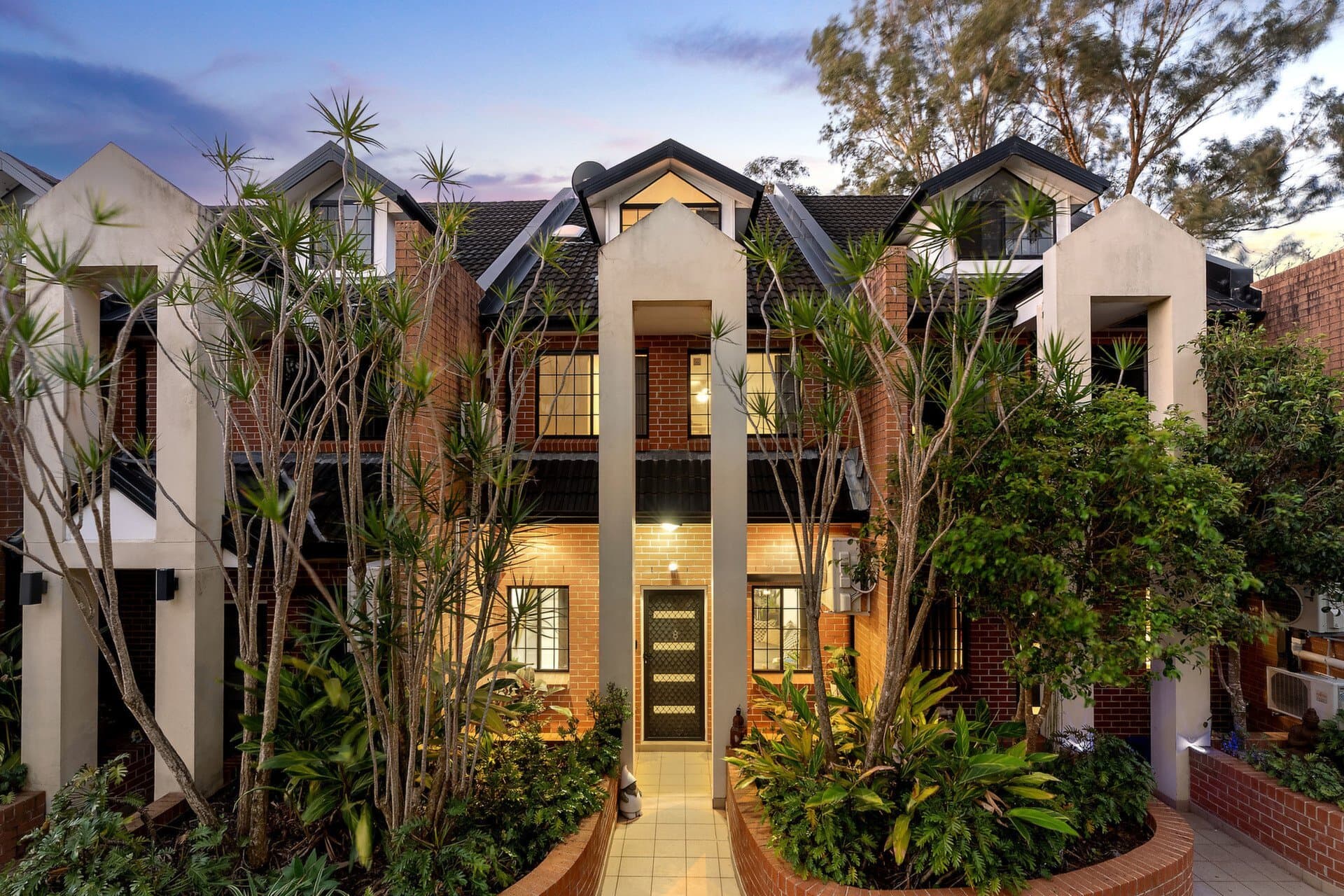 8/165 167 Spurway Street, Ermington - Image 1