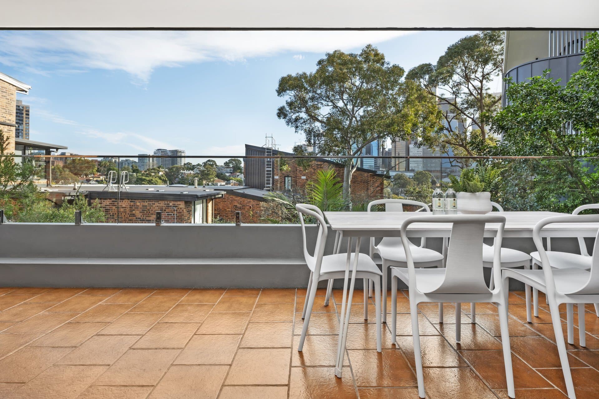 3/2 Spruson Street Neutral, Concord - Thumbnail 3