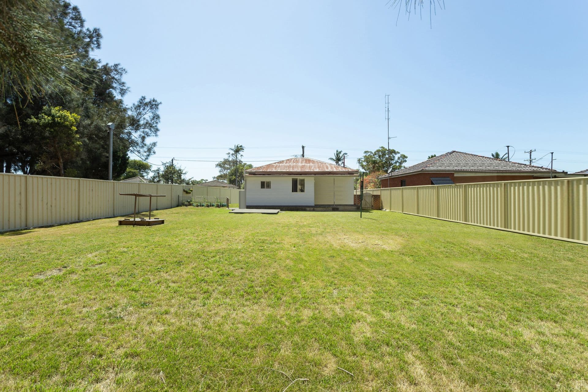 46 Pioneer Road, Bellambi, Bellambi - Thumbnail 2