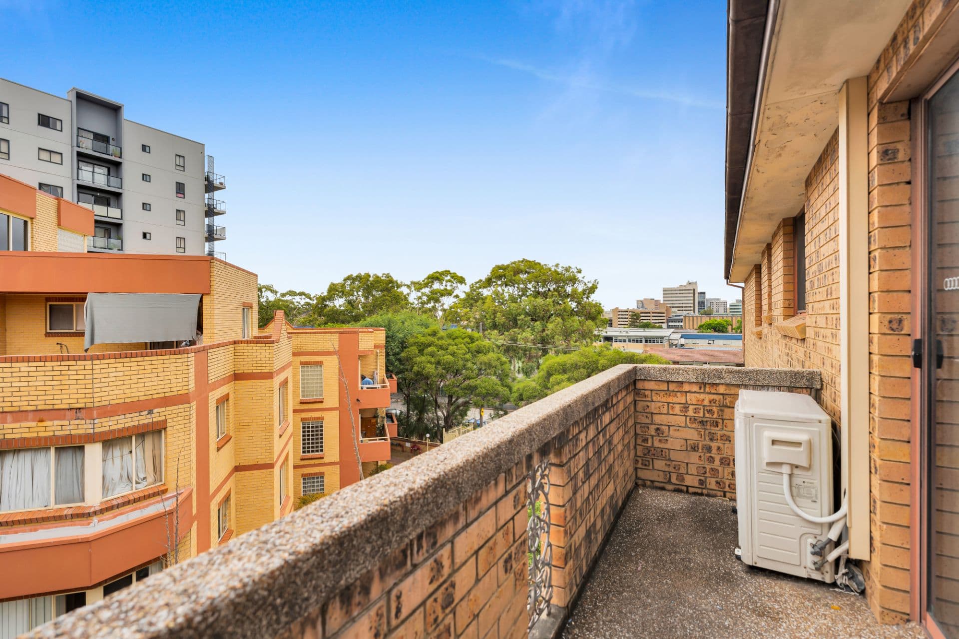 10/41 Campbell Street, Liverpool, Liverpool - Image 1