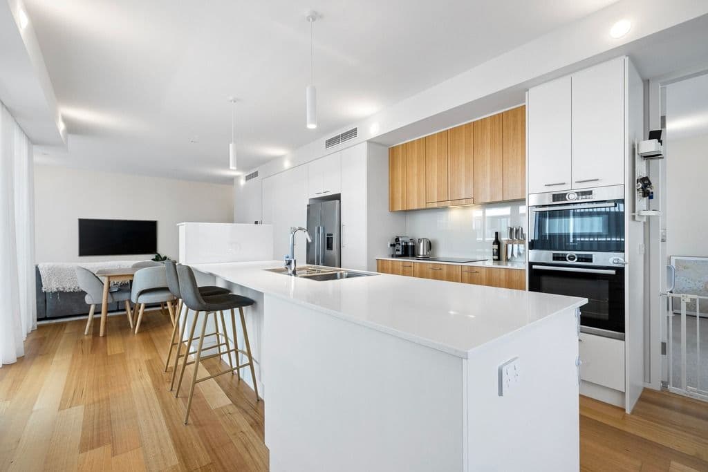 606/102 Swain Street, Gungahlin, Gungahlin - Thumbnail 3