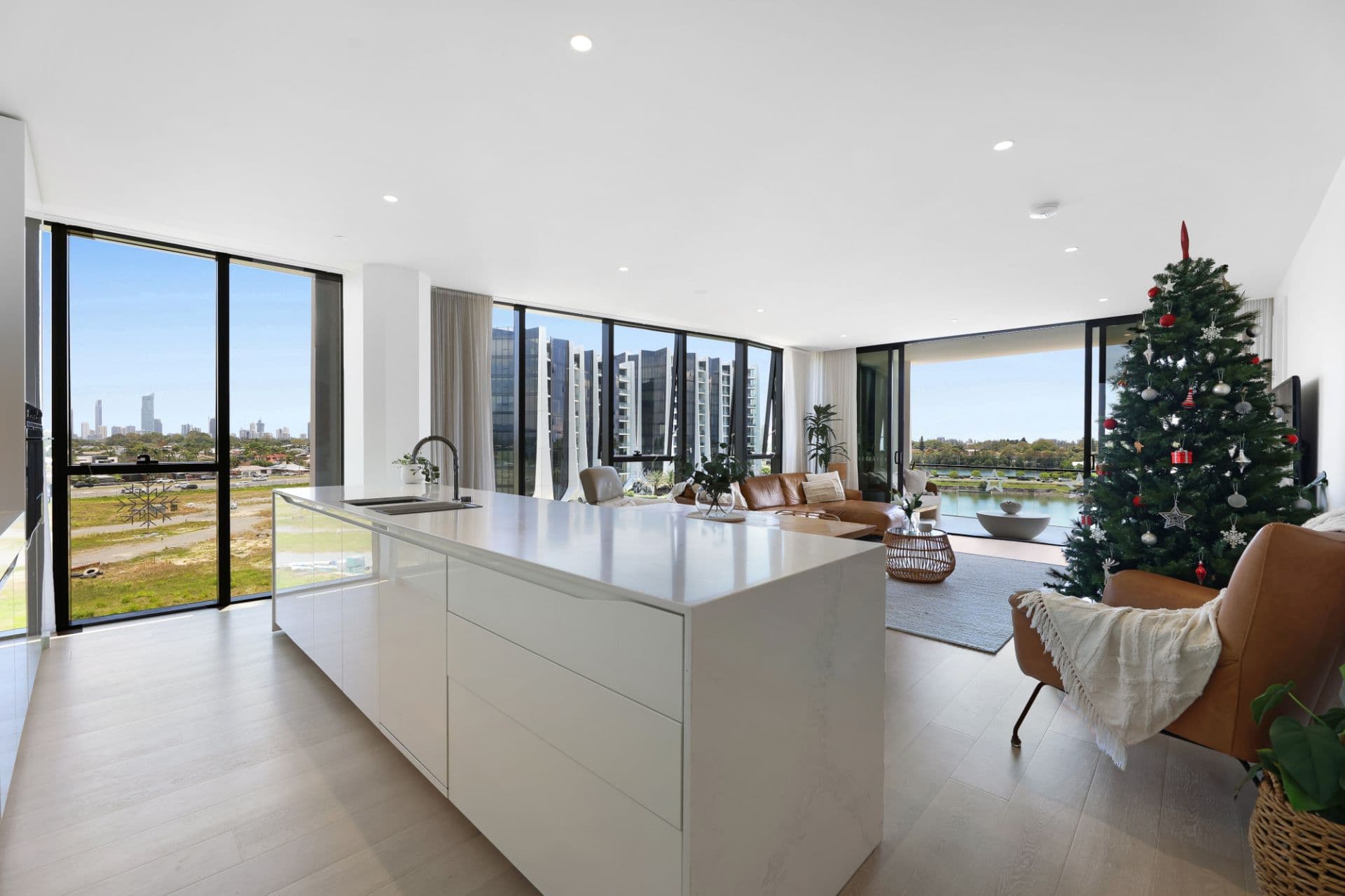 3507/24 The Lanes Boulevard, Mermaid Waters, Mermaid Waters - Thumbnail 3