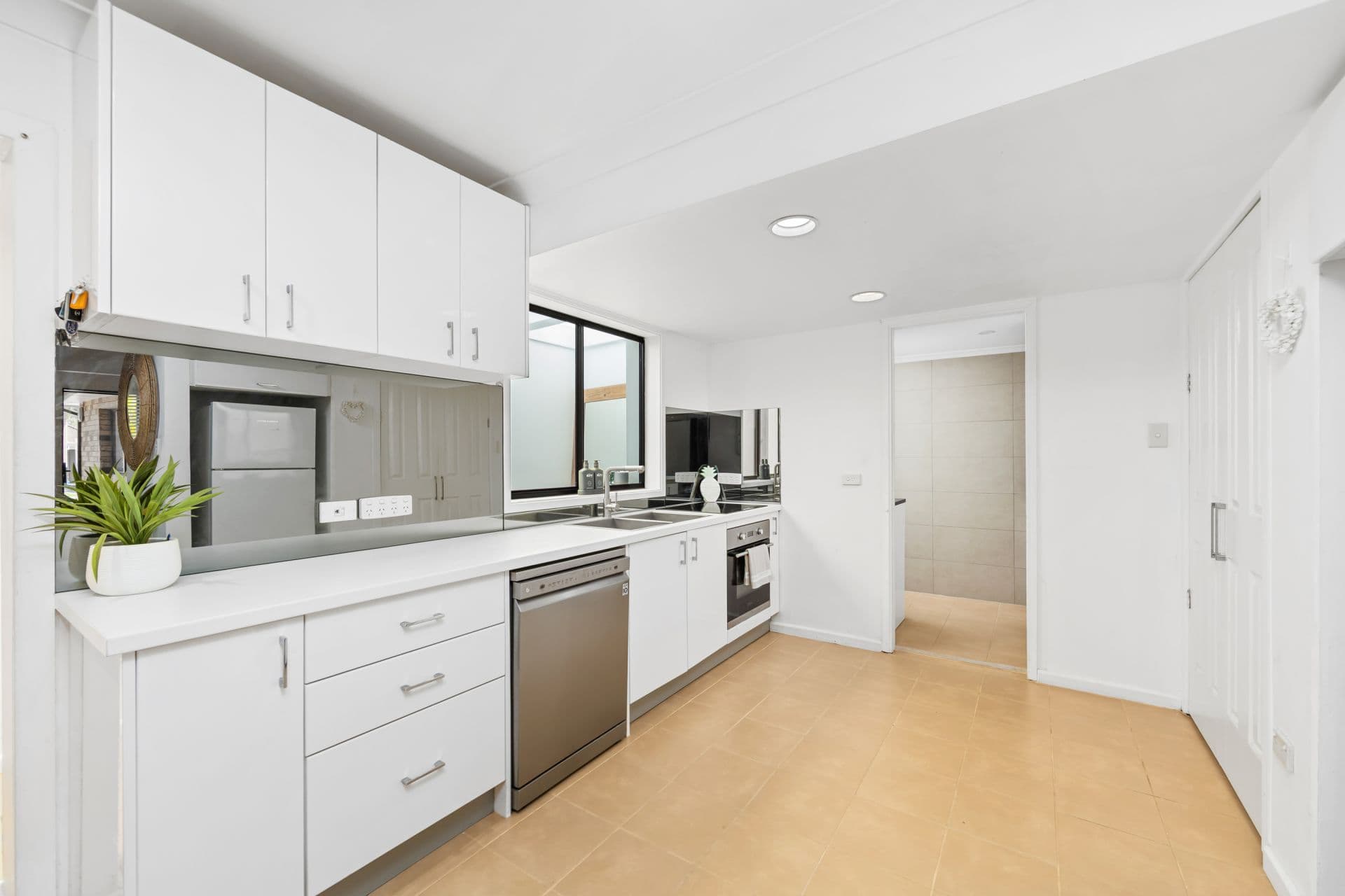 15 Adrian Close, Bateau Bay, Bateau Bay - Thumbnail 6
