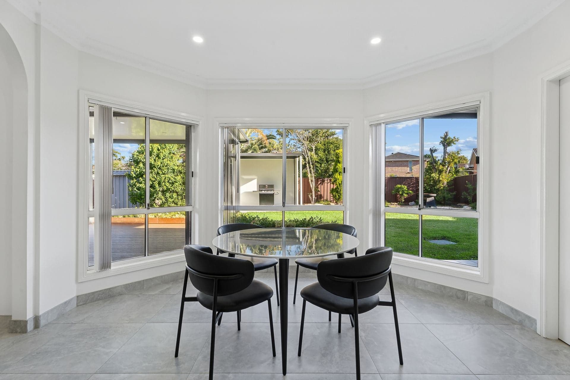 20 Ingham Drive, Casula, Casula - Thumbnail 7