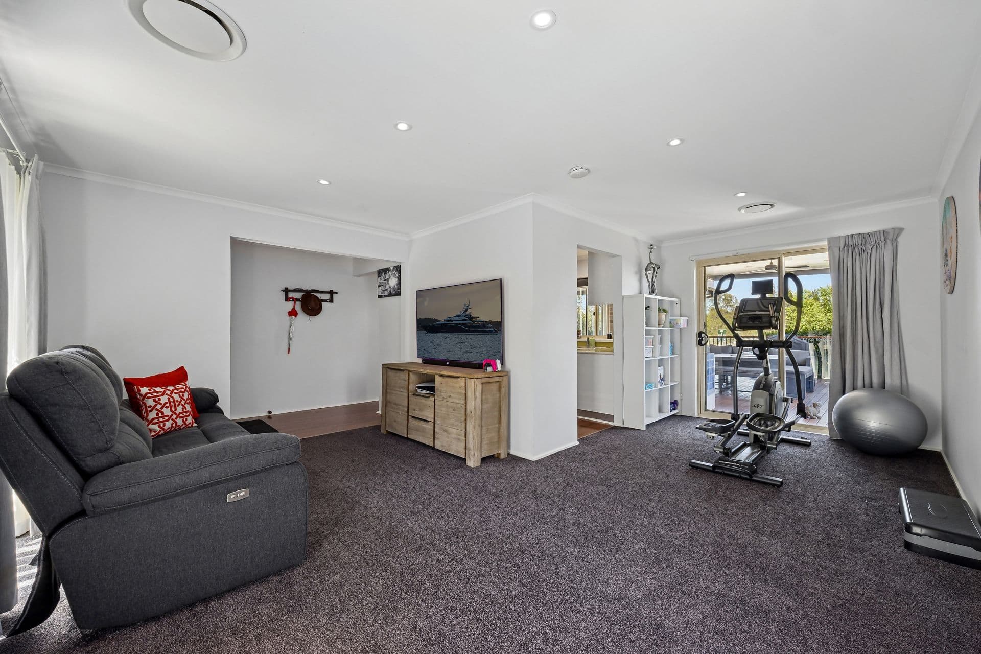 18 Hughes Crescent, Ngunnawal, Ngunnawal - Thumbnail 4