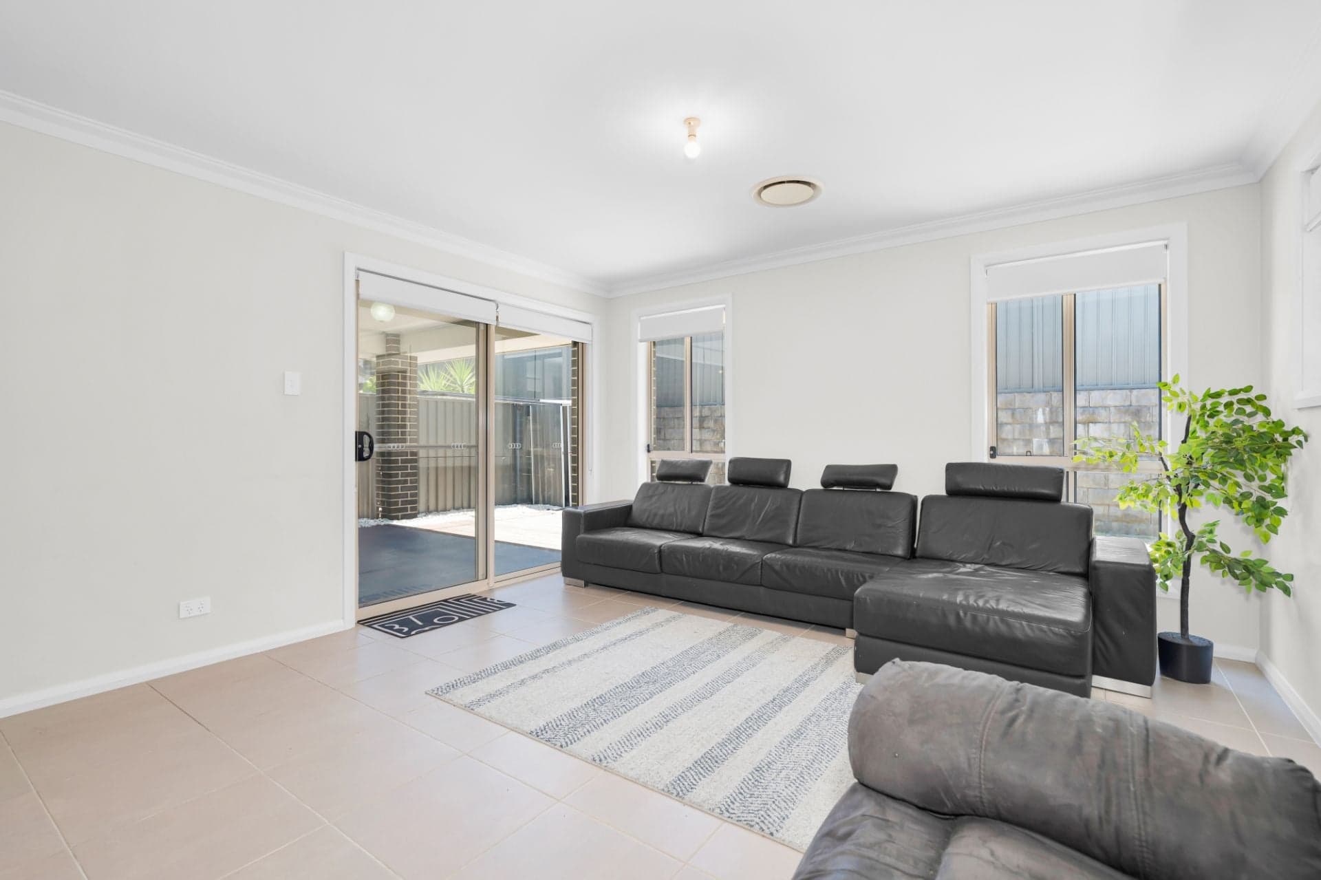 163 Village Circuit, Gregory Hills, Gregory Hills - Thumbnail 4